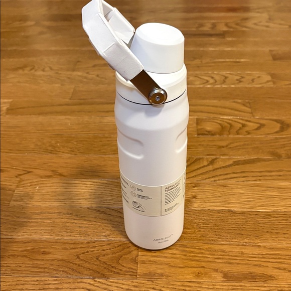 Stanley | White The Aerolight Iceflow Bottle NWT OS 24oz Fast Flow Lid - Picture 5 of 5